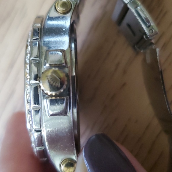 JUICY COUTUREPedigree Women's Fashion Watch - Picture 2 of 8